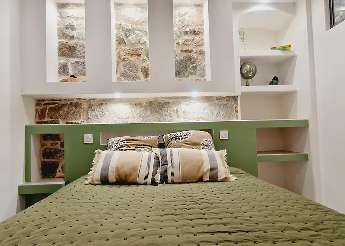 Plein De Charme - Hyper Centre Apartament